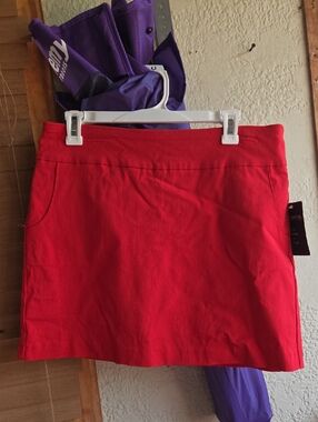 Zac & Rachel Women's Red Casual Stretch Skort - New With Tags!